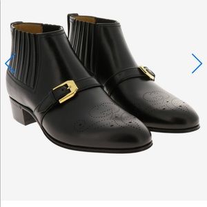 NWT. 100% Authentic. Mens gucci waxed calf black leather boot shoe. Size 11.5